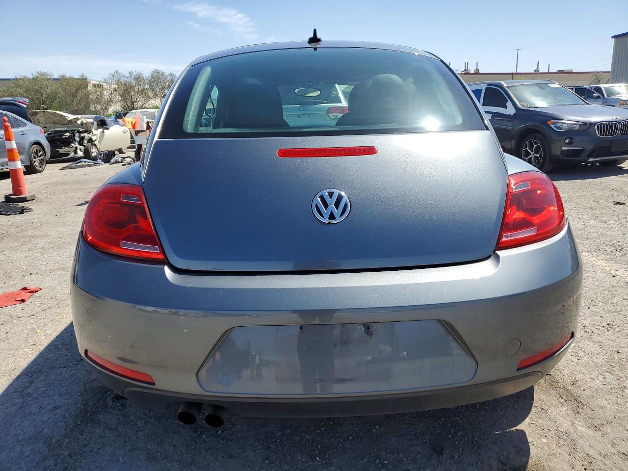 2014 VOLKSWAGEN BEETLE photo 11