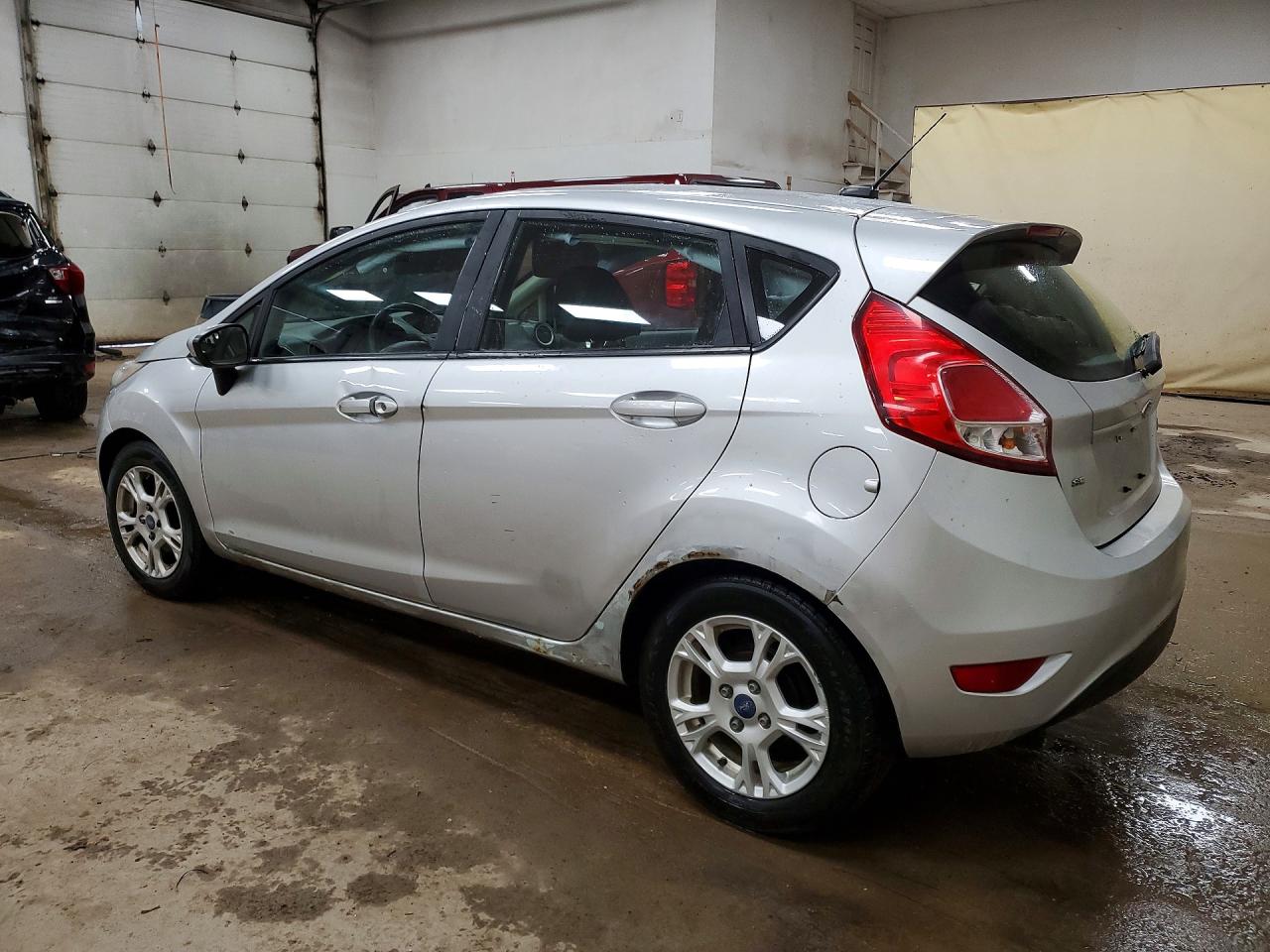 2015 FORD FIESTA SE photo 3