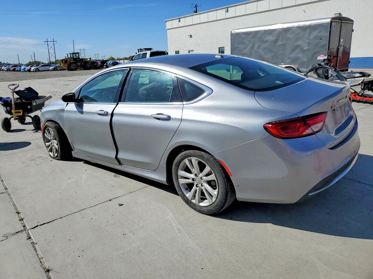 2015 CHRYSLER 200 LIMITED photo 4