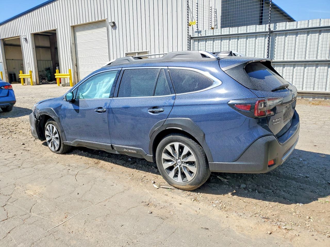 2023 SUBARU OUTBACK TOURING photo 4