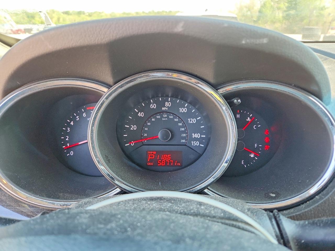2012 KIA SORENTO LX photo 17