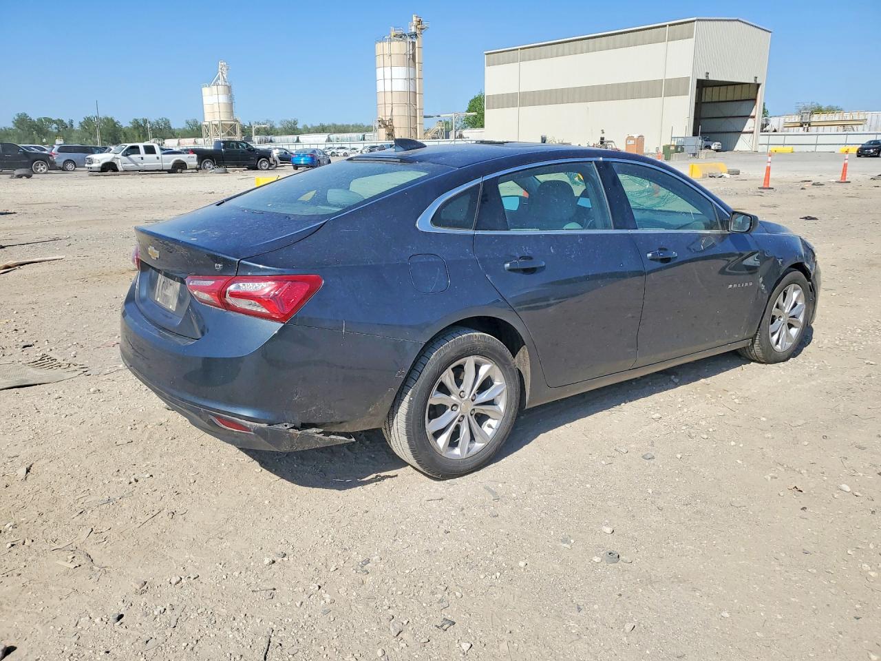 2021 CHEVROLET MALIBU LT photo 5