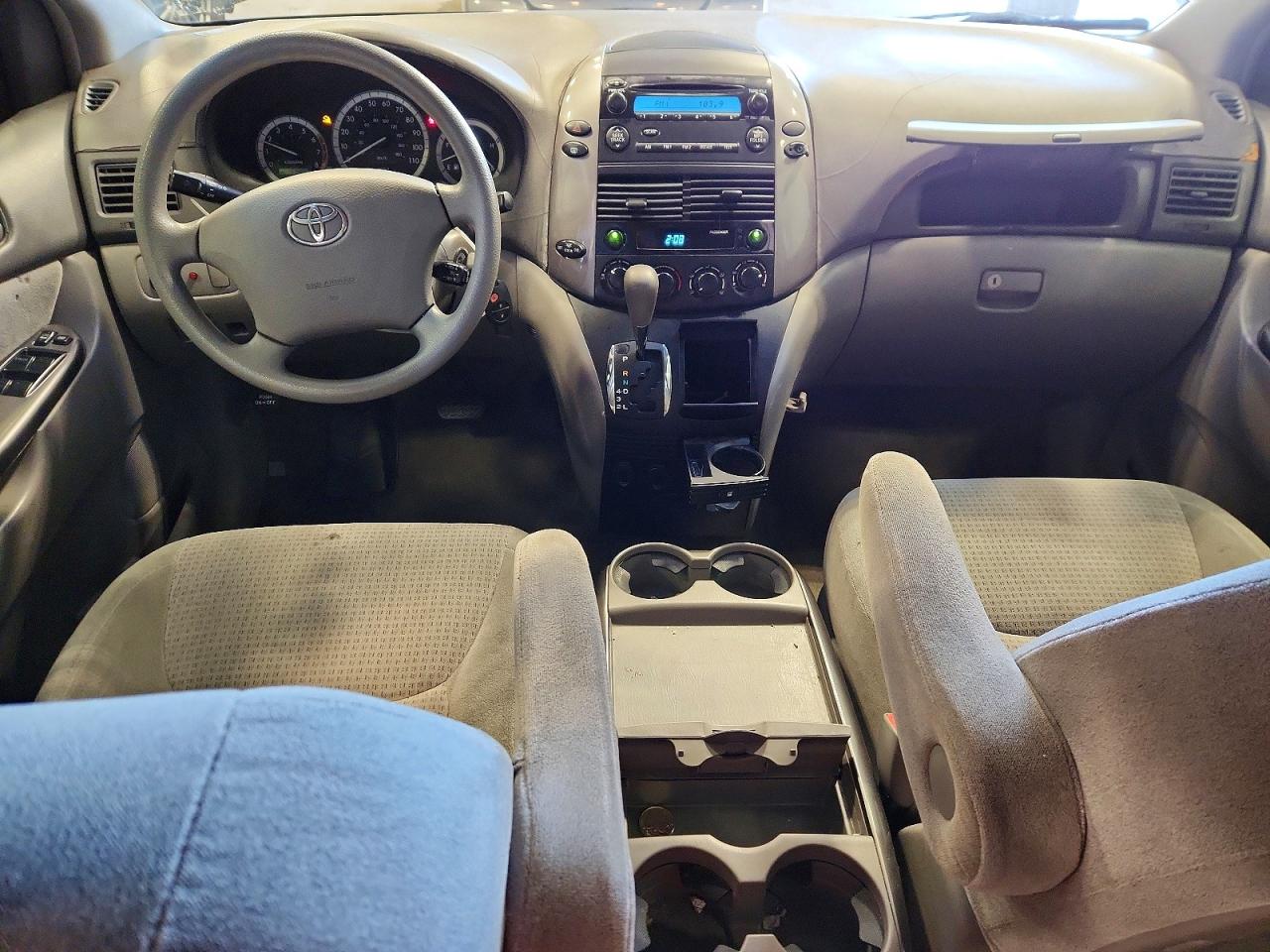 2006 TOYOTA SIENNA CE 7 PASSENGER photo 22
