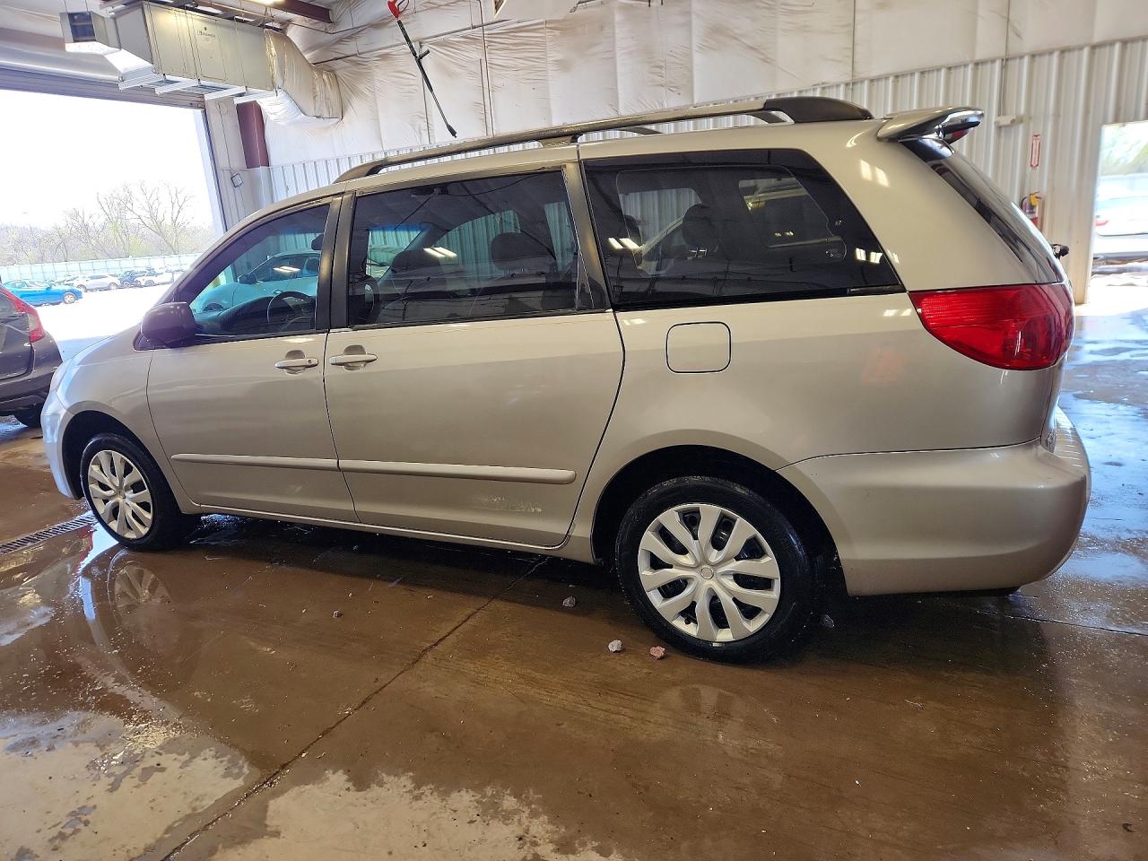 2006 TOYOTA SIENNA CE 7 PASSENGER photo 4