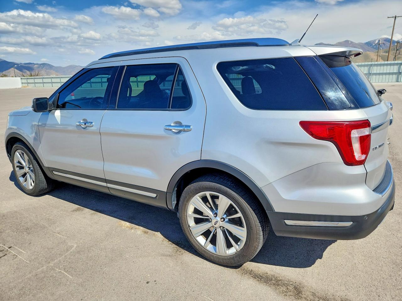 2019 FORD EXPLORER LIMITED photo 4