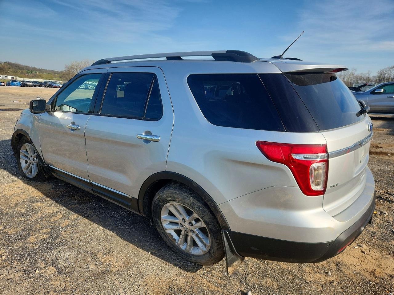 2014 FORD EXPLORER XLT photo 2