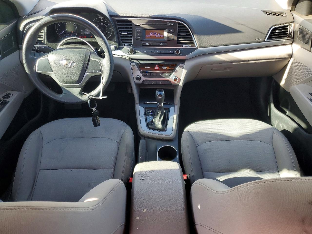 2017 HYUNDAI ELANTRA SE photo 22