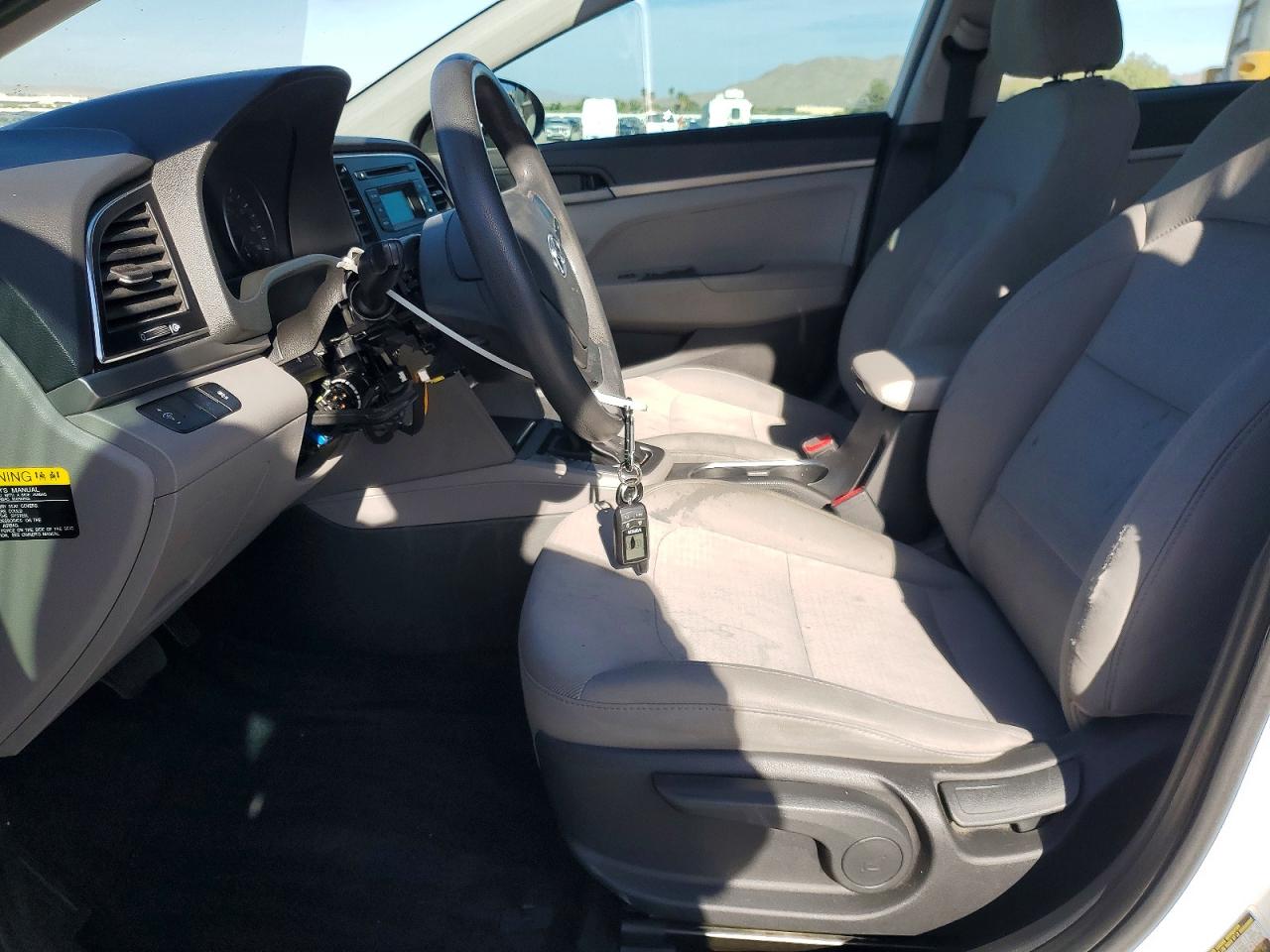 2017 HYUNDAI ELANTRA SE photo 19