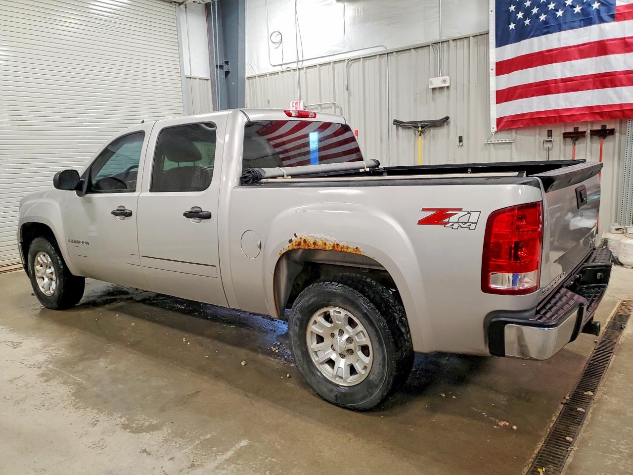 2007 GMC NEW SIERRA K1500 photo 3