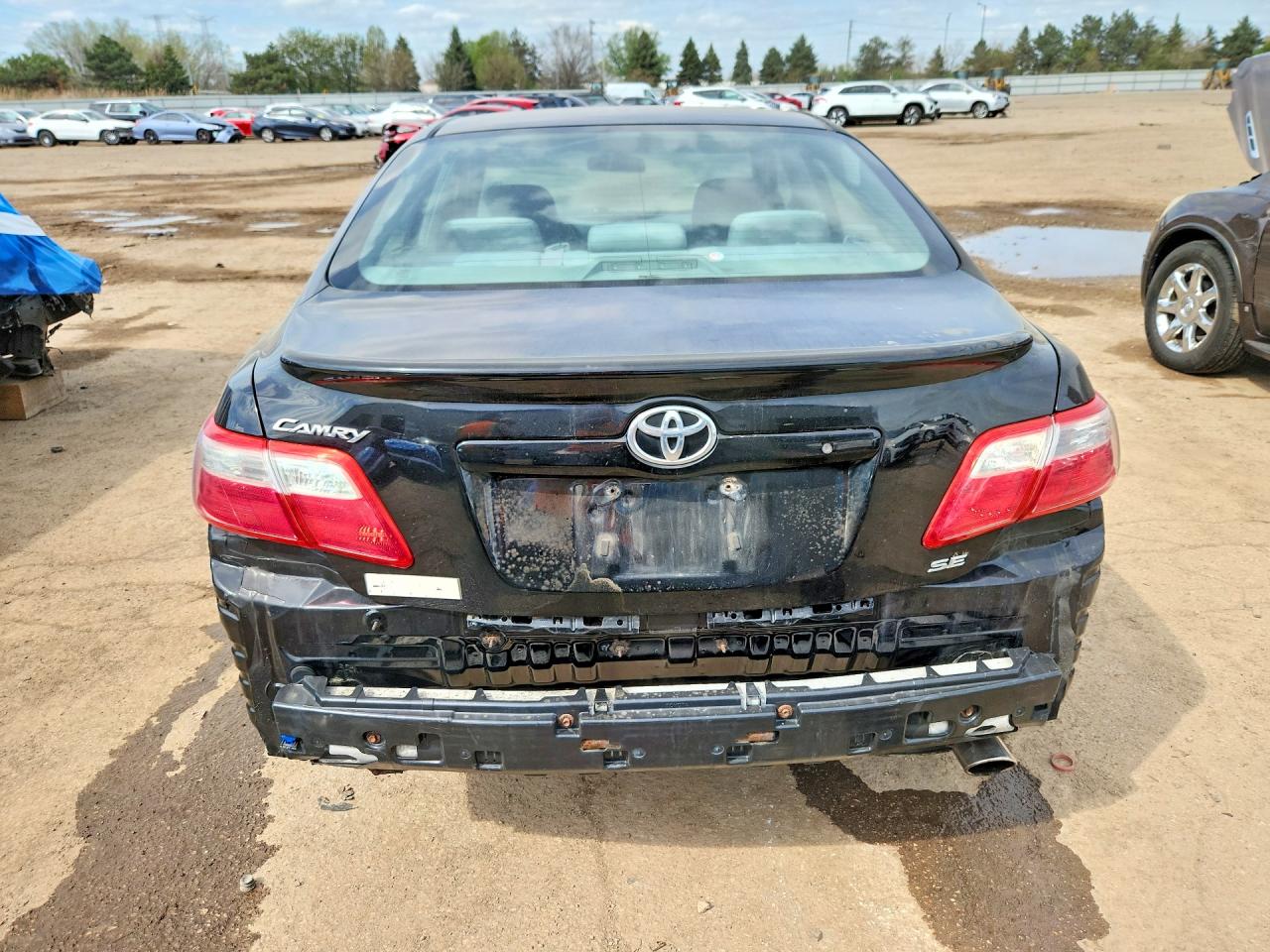 2009 TOYOTA CAMRY SE photo 16