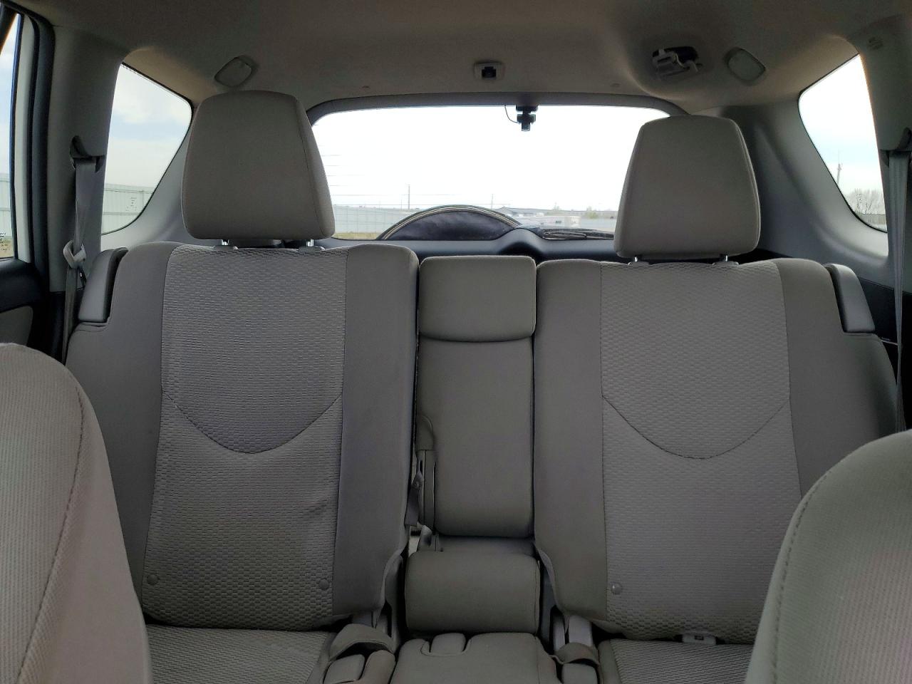 2012 TOYOTA RAV4 photo 28