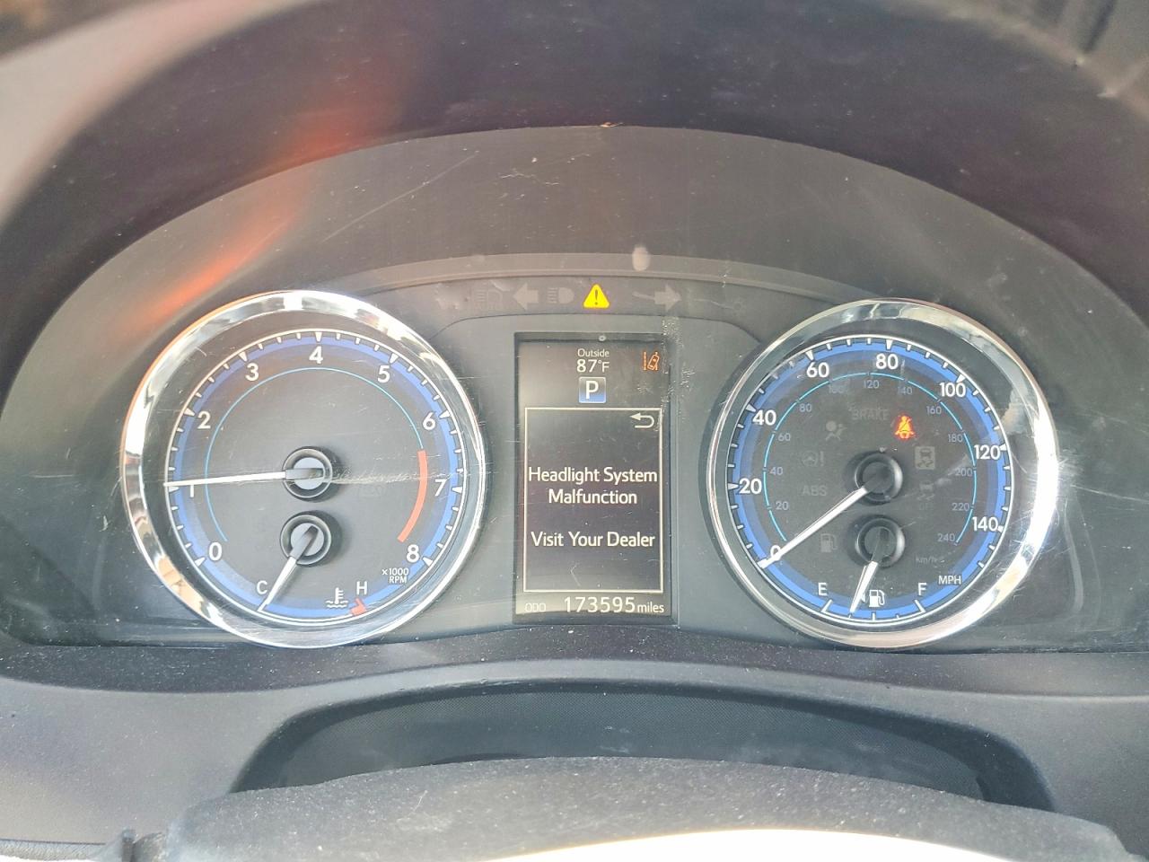 2018 TOYOTA COROLLA SE photo 25