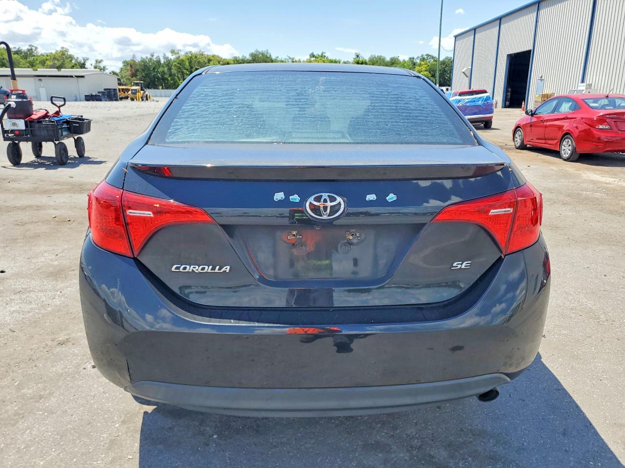 2018 TOYOTA COROLLA SE photo 16