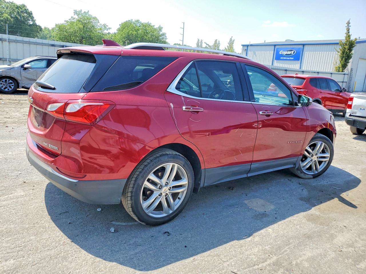 2018 CHEVROLET EQUINOX PREMIER photo 5