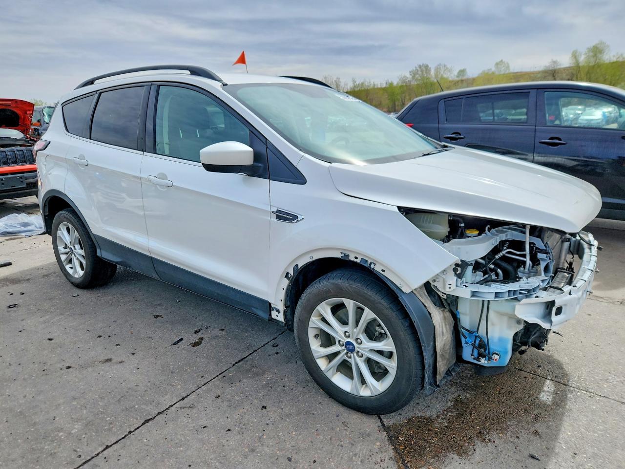 2018 FORD ESCAPE SE photo 4