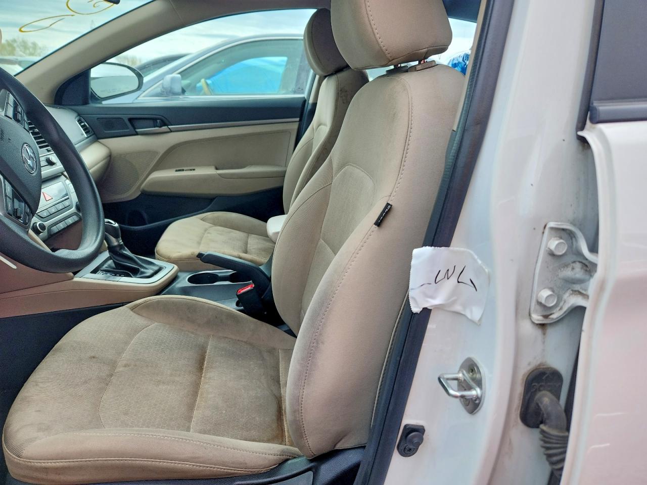 2017 HYUNDAI ELANTRA SE photo 23