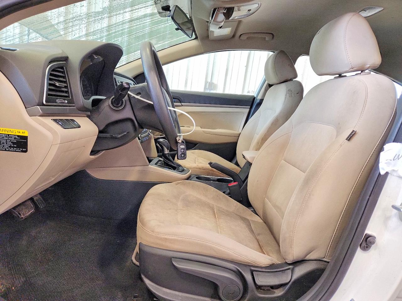 2017 HYUNDAI ELANTRA SE photo 13