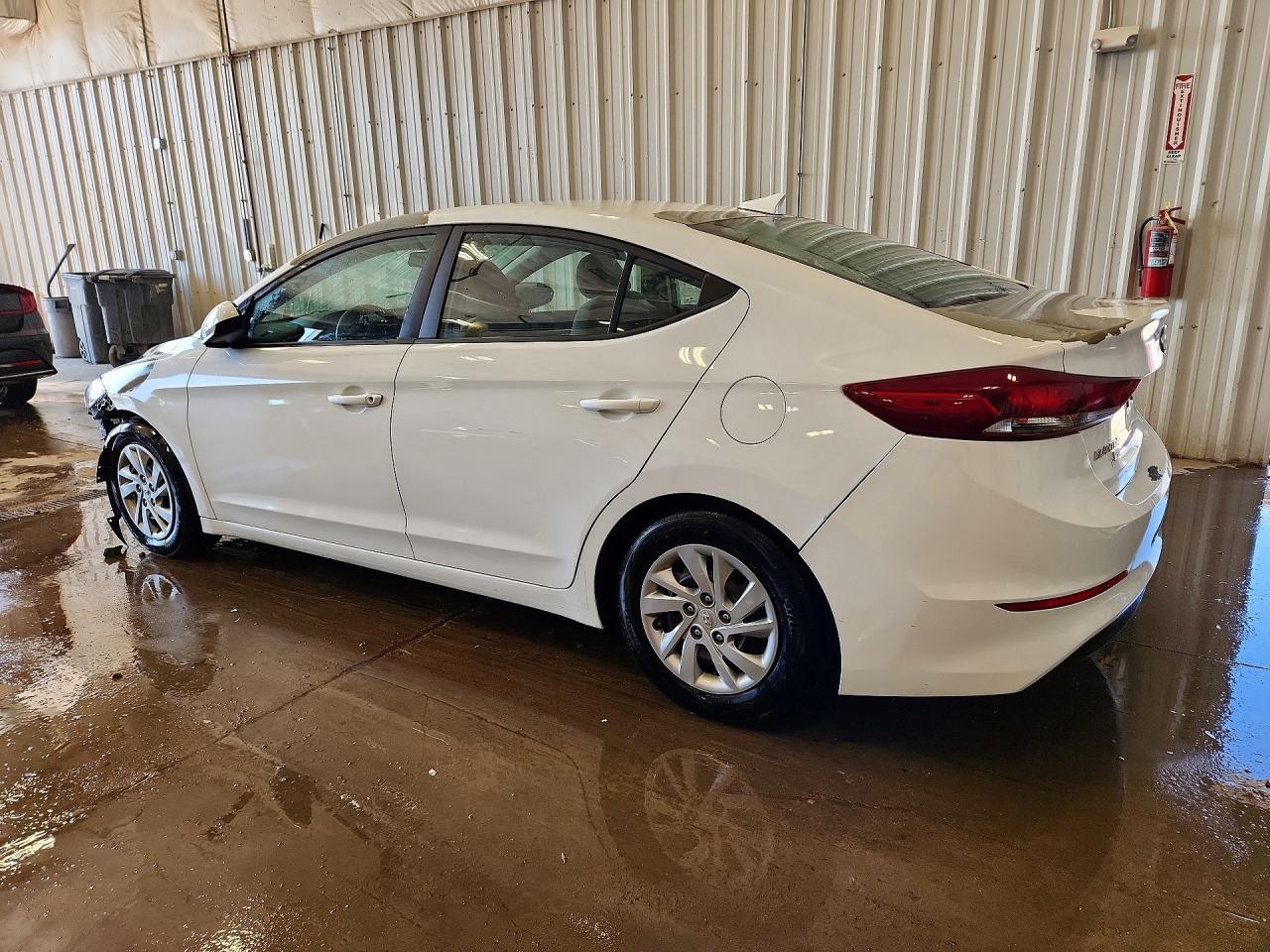 2017 HYUNDAI ELANTRA SE photo 3