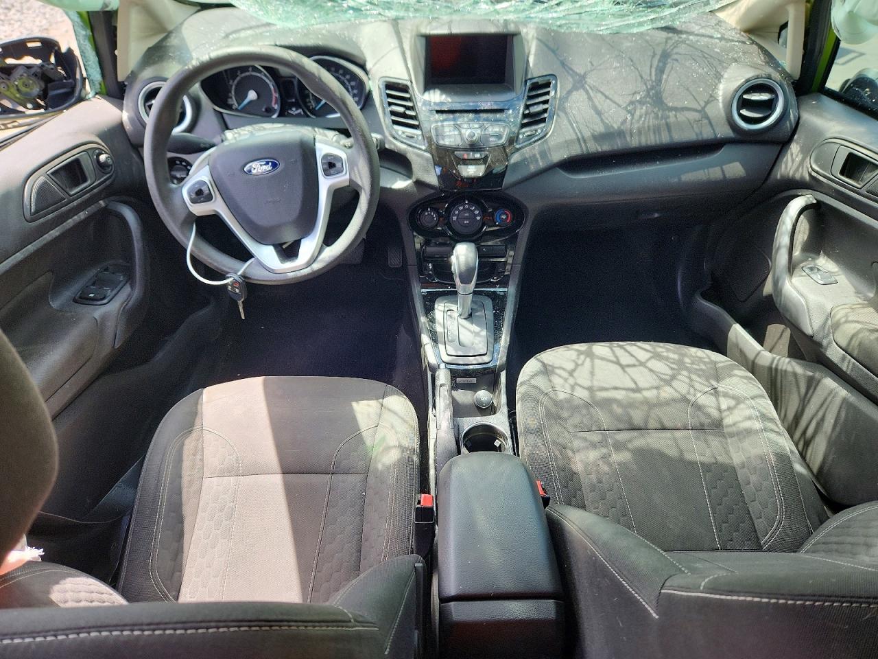 2018 FORD FIESTA SE photo 8