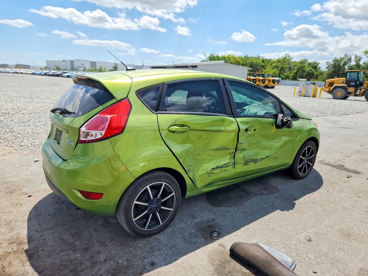2018 FORD FIESTA SE photo 3