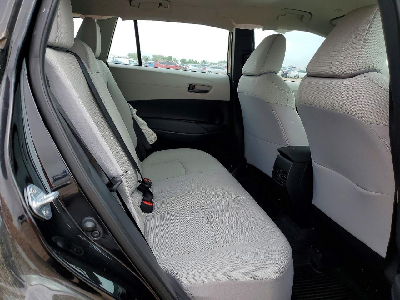 2024 TOYOTA COROLLA CROSS L photo 10