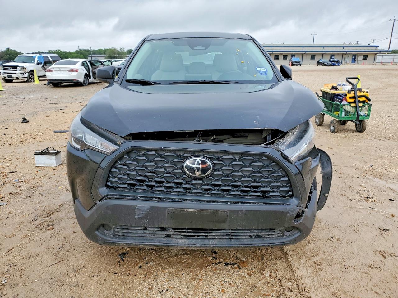 2024 TOYOTA COROLLA CROSS L photo 5