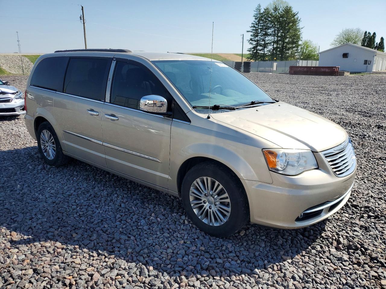 2013 CHRYSLER TOWN & COUNTRY TOURING L photo 7