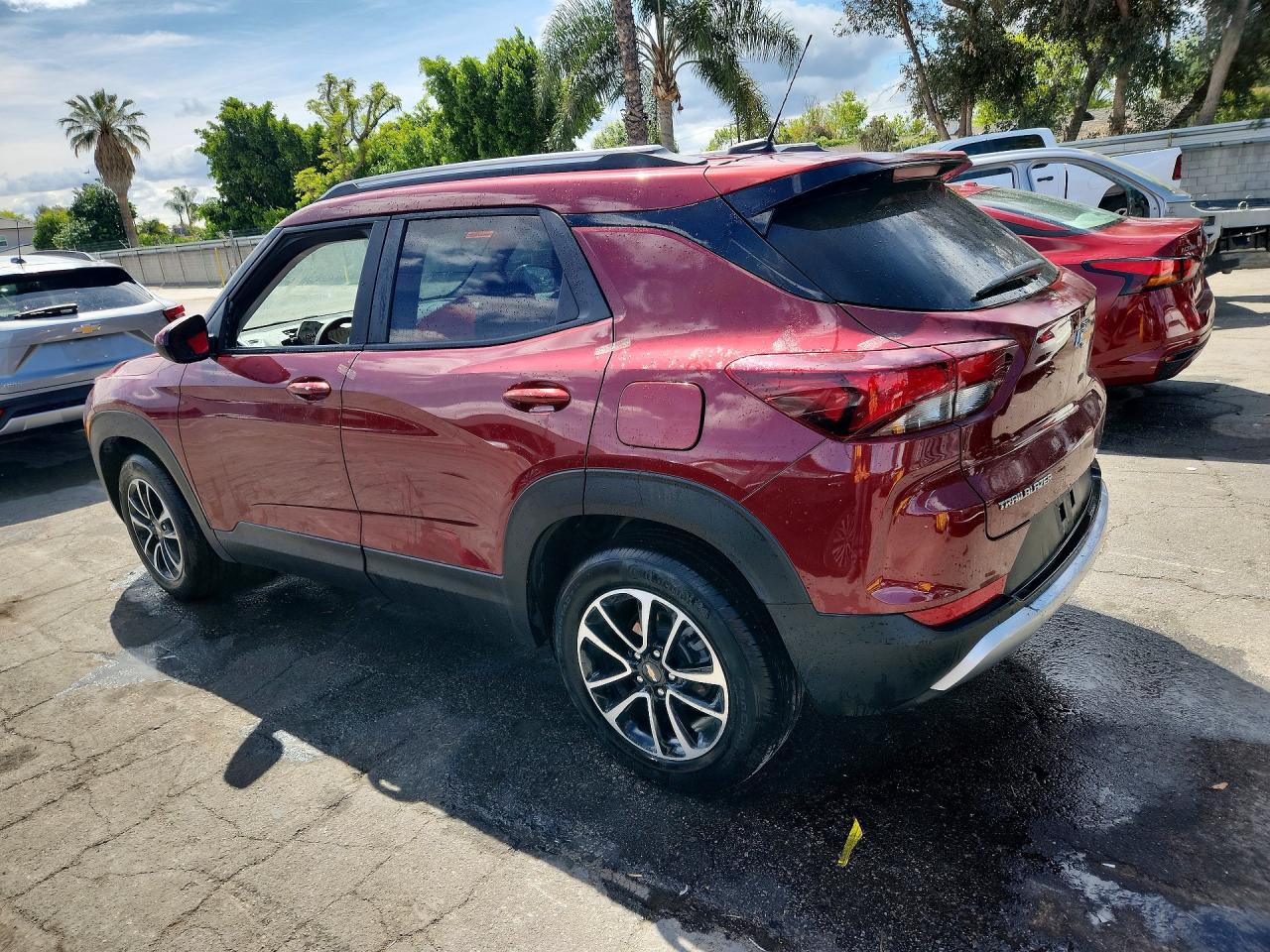 2025 CHEVROLET TRAILBLAZER LT photo 2