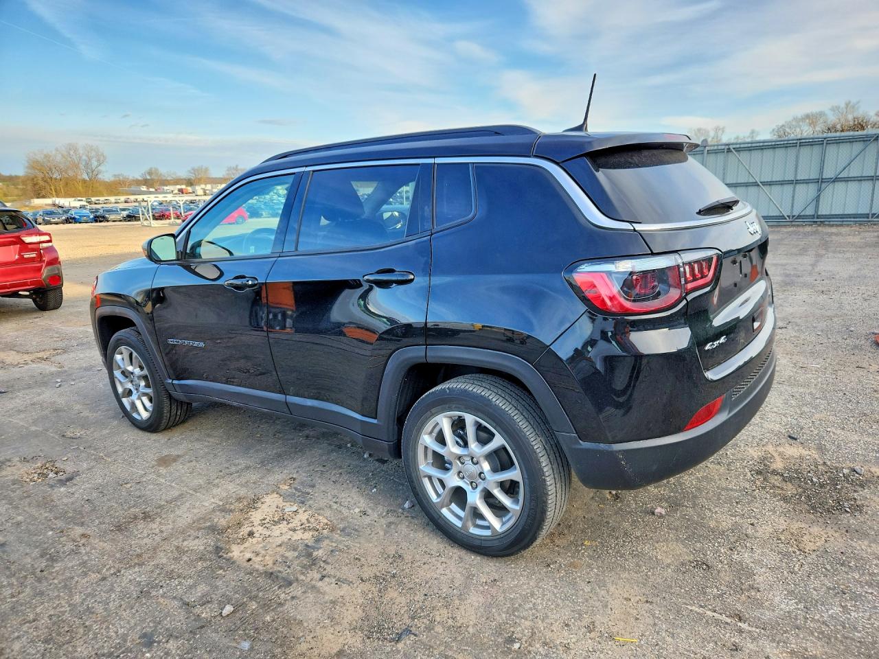 2022 JEEP COMPASS photo 2