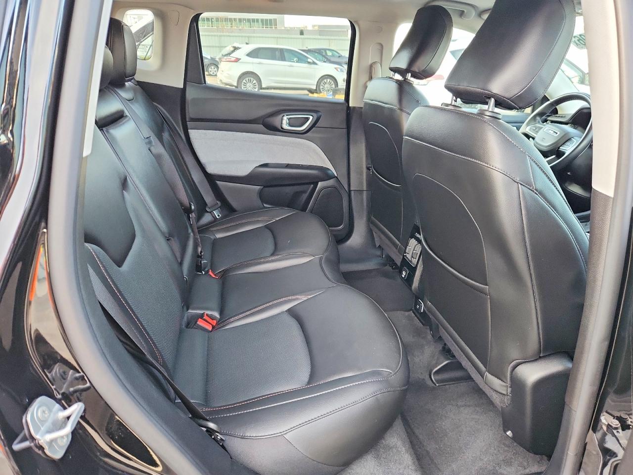 2022 JEEP COMPASS photo 11