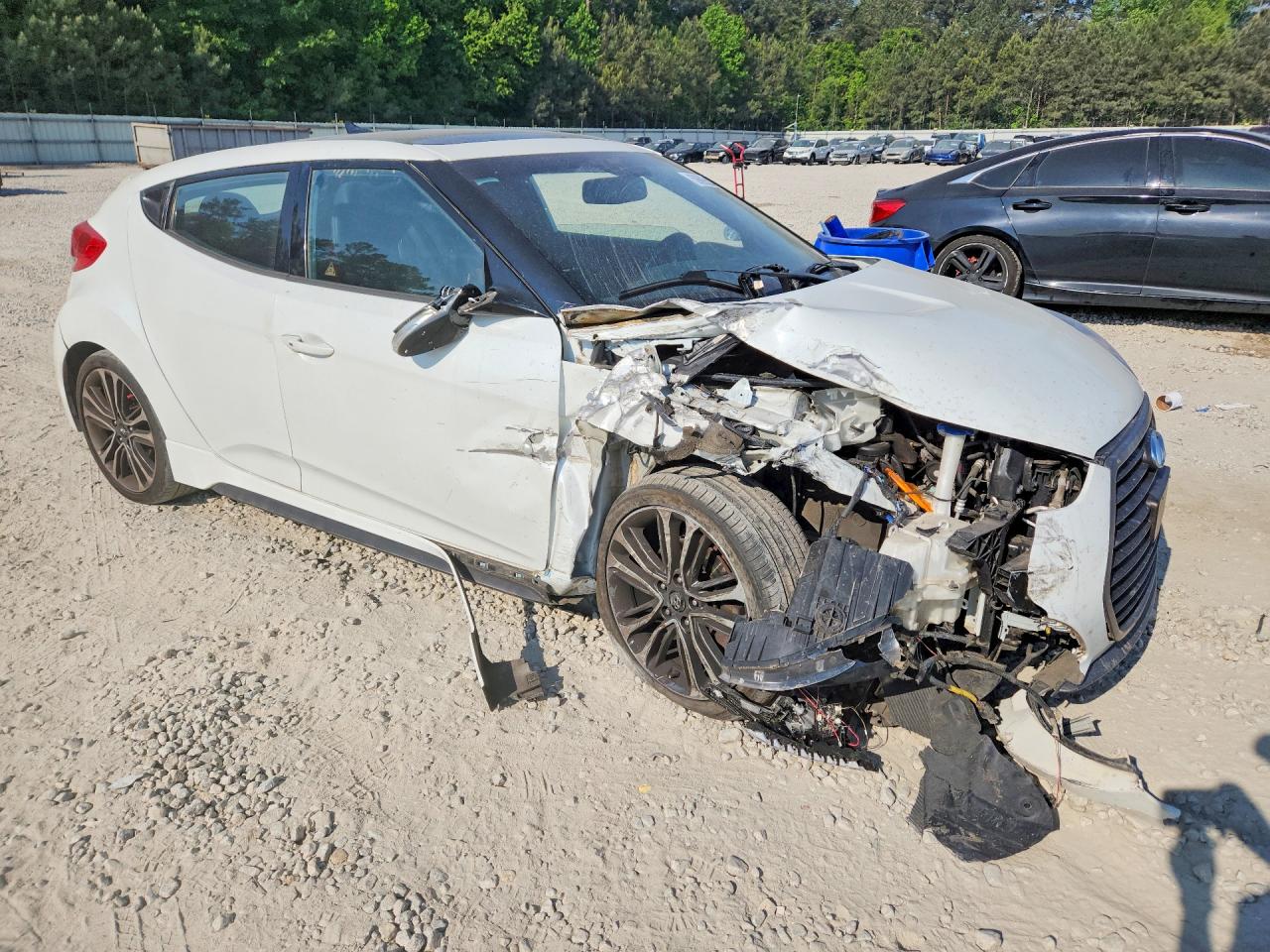 2016 HYUNDAI VELOSTER TURBO photo 7