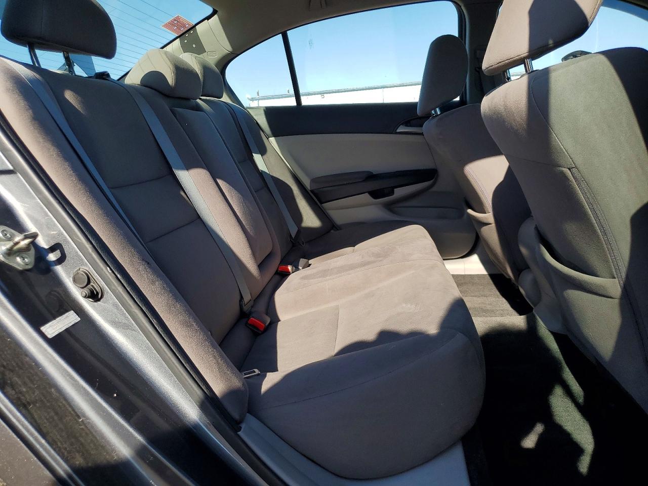 2012 HONDA ACCORD LX photo 28
