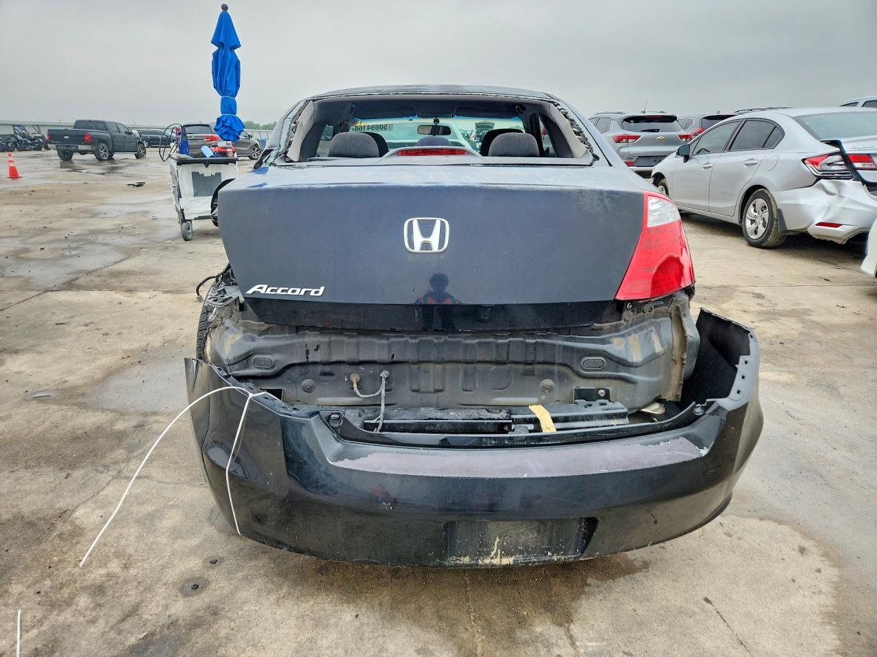 2009 HONDA ACCORD LX photo 11