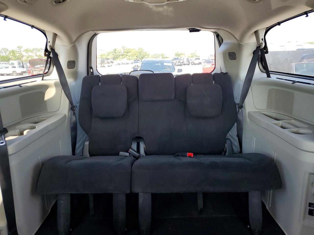 2015 CHRYSLER TOWN & COUNTRY TOURING photo 10