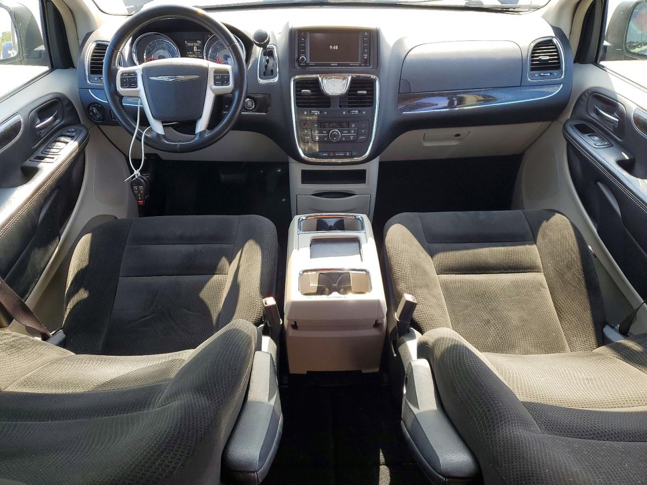2015 CHRYSLER TOWN & COUNTRY TOURING photo 8
