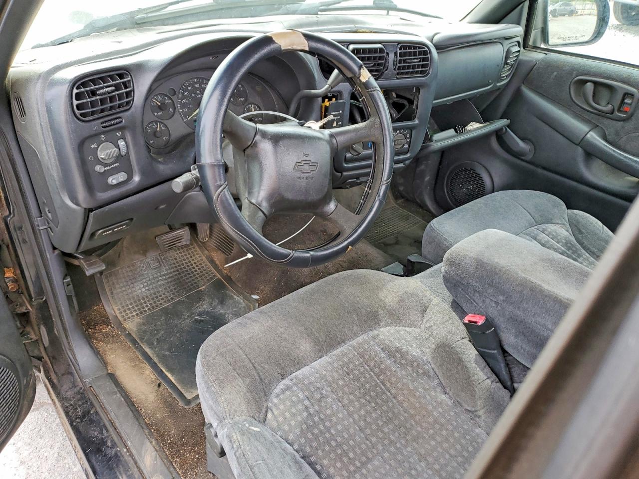 2001 CHEVROLET S TRUCK S10 photo 22