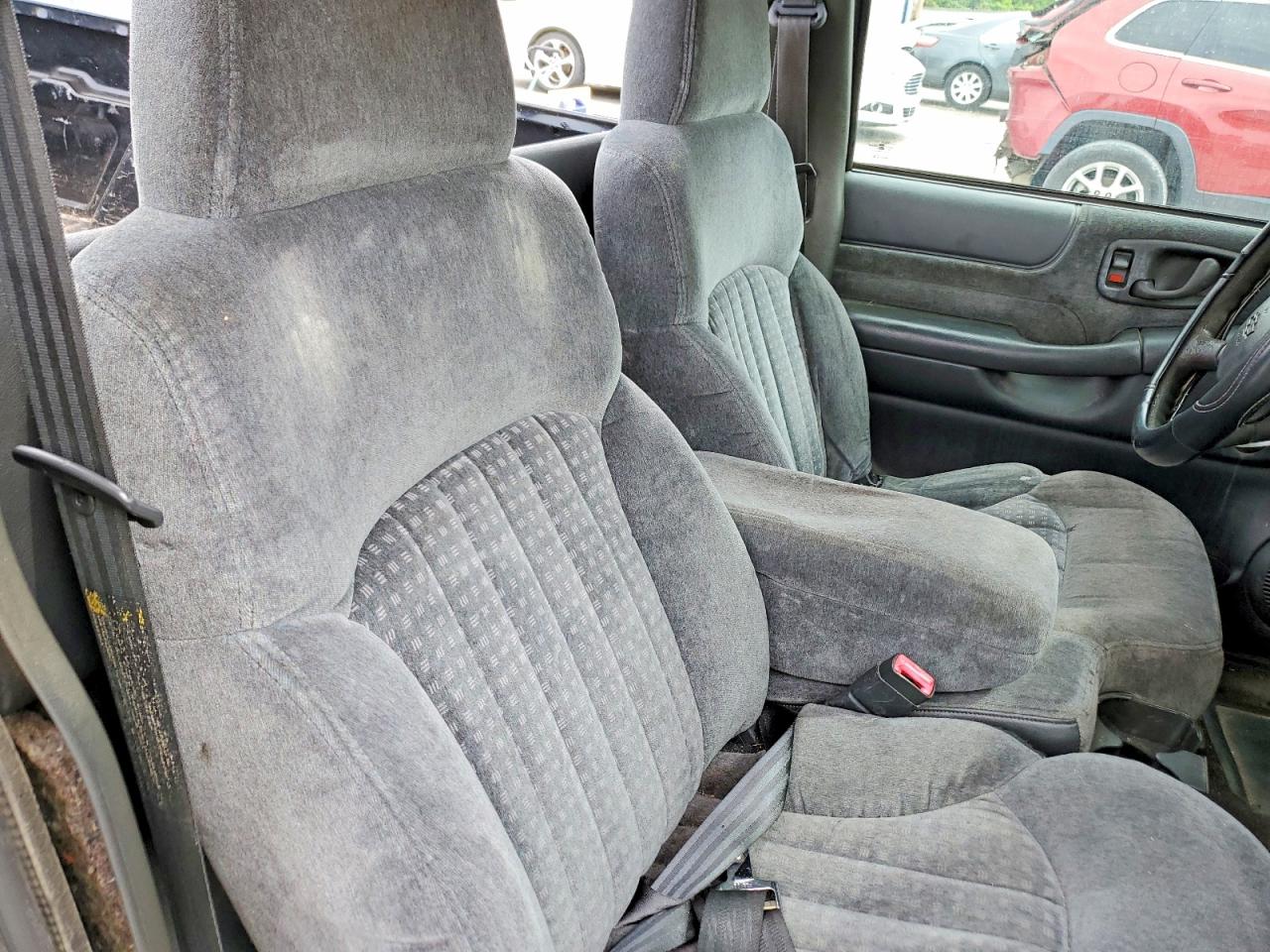 2001 CHEVROLET S TRUCK S10 photo 28