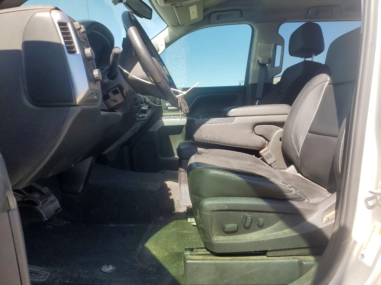 2017 CHEVROLET SILVERADO K1500 LT photo 13