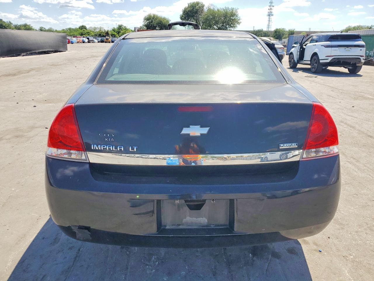 2011 CHEVROLET IMPALA LT photo 11