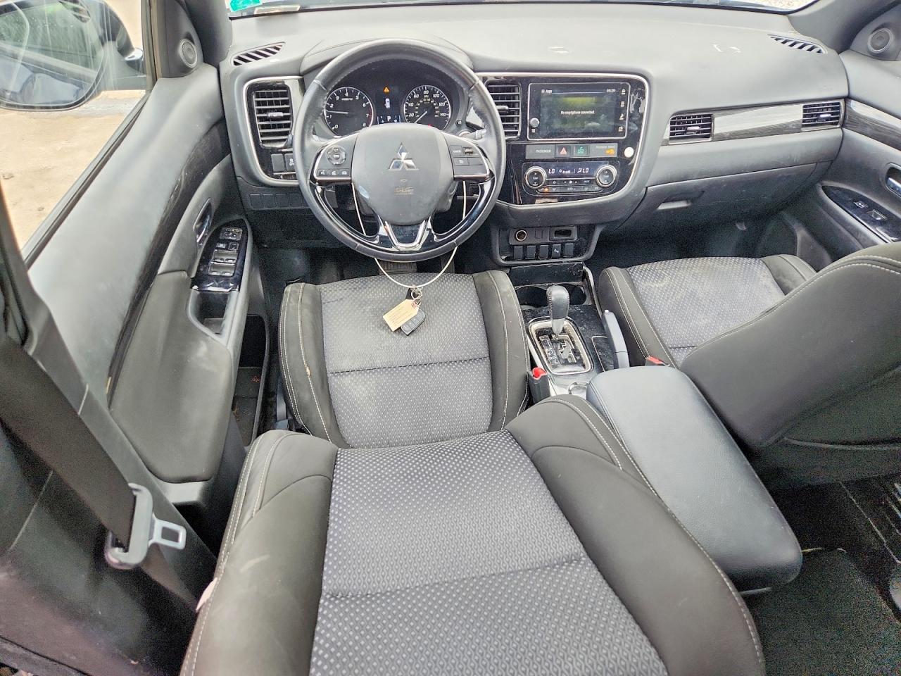 2018 MITSUBISHI OUTLANDER SE photo 15