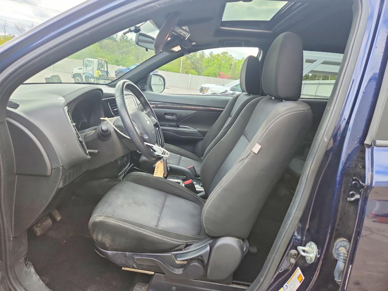 2018 MITSUBISHI OUTLANDER SE photo 13