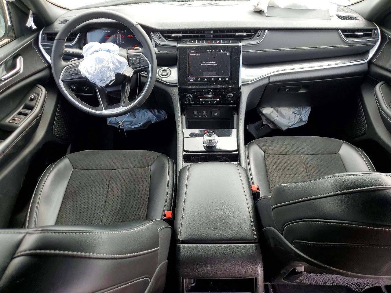 2023 JEEP GRAND CHEROKEE photo 15