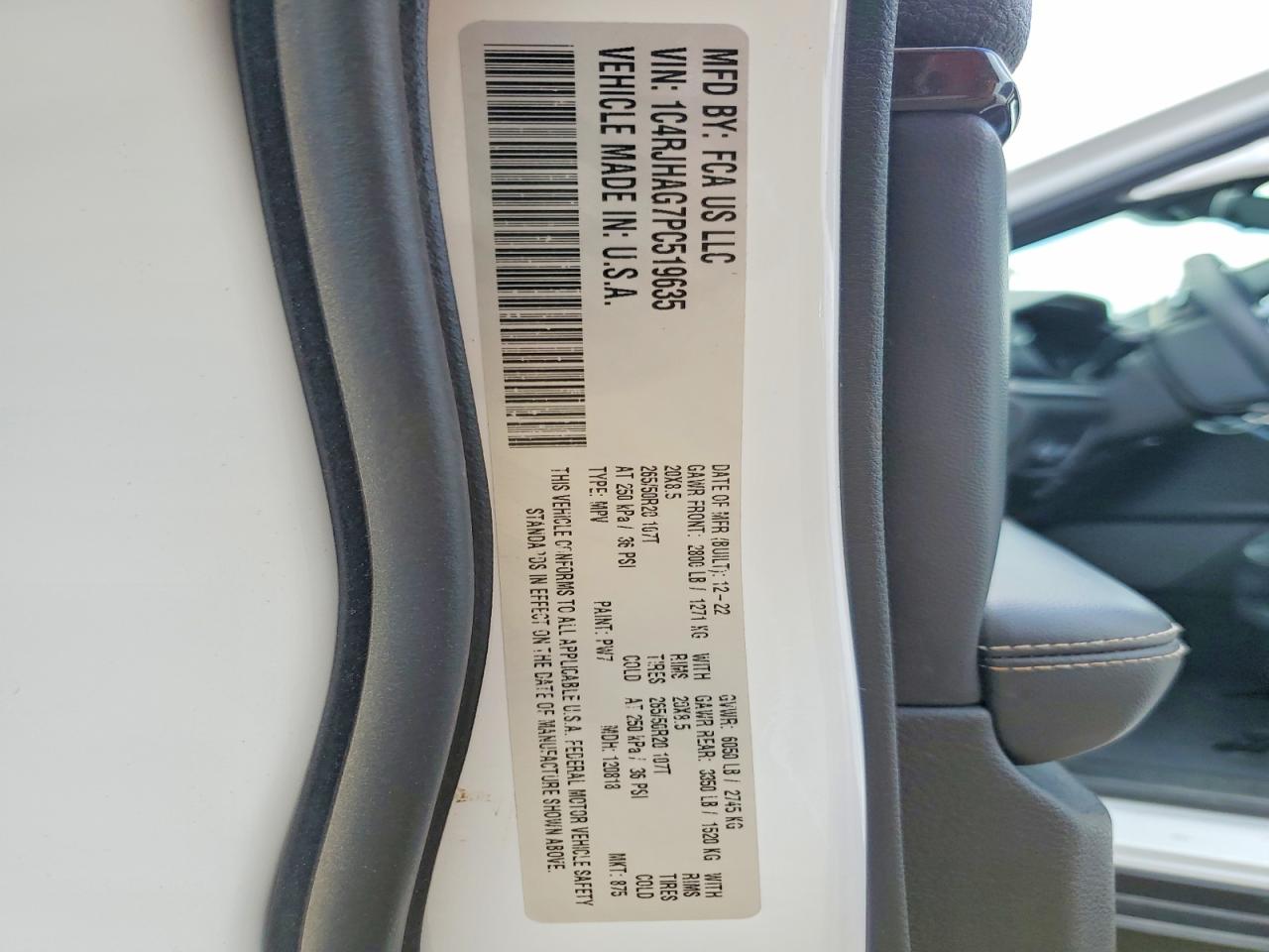 2023 JEEP GRAND CHEROKEE photo 25