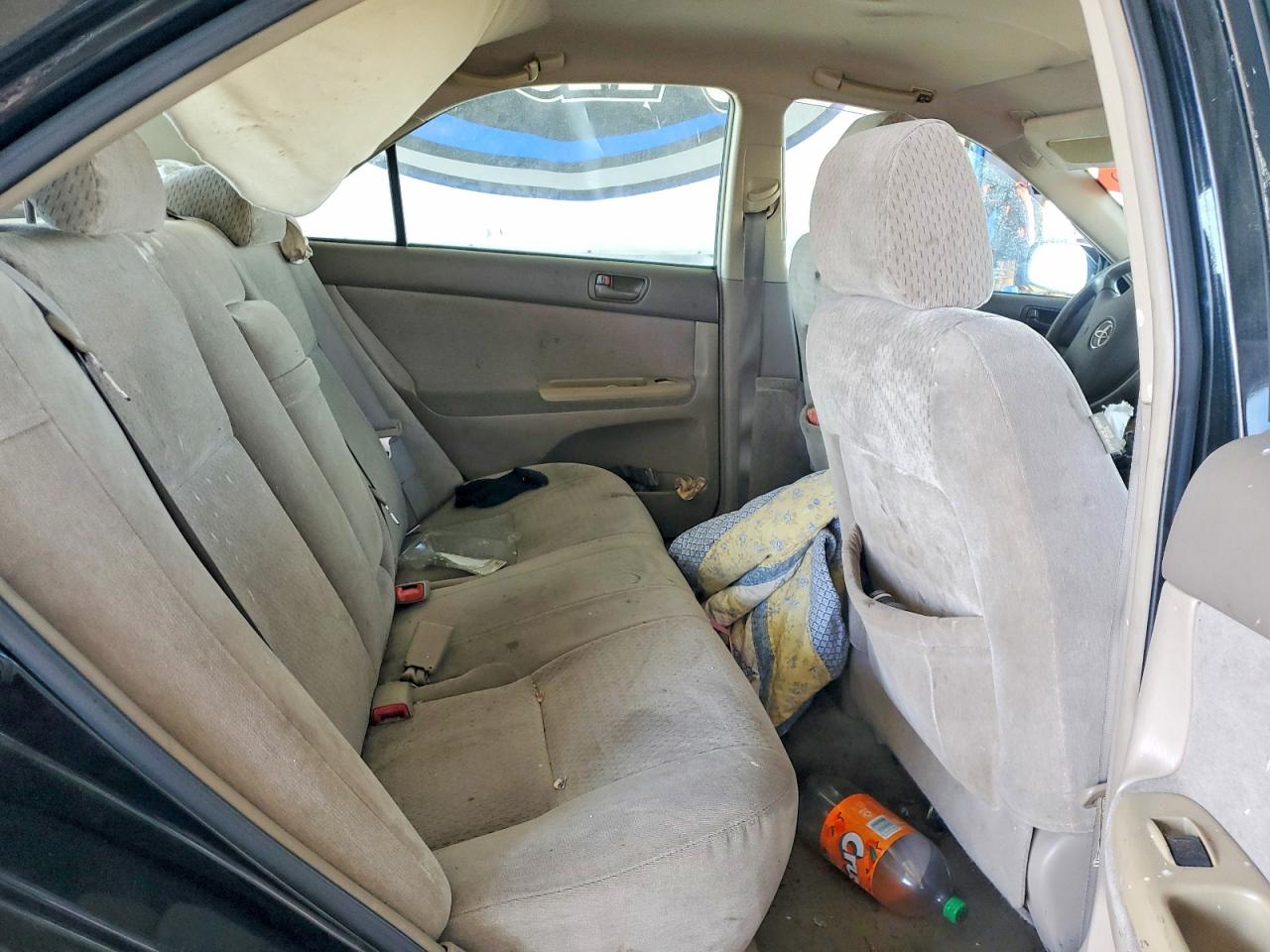 2004 TOYOTA CAMRY LE V6 photo 28