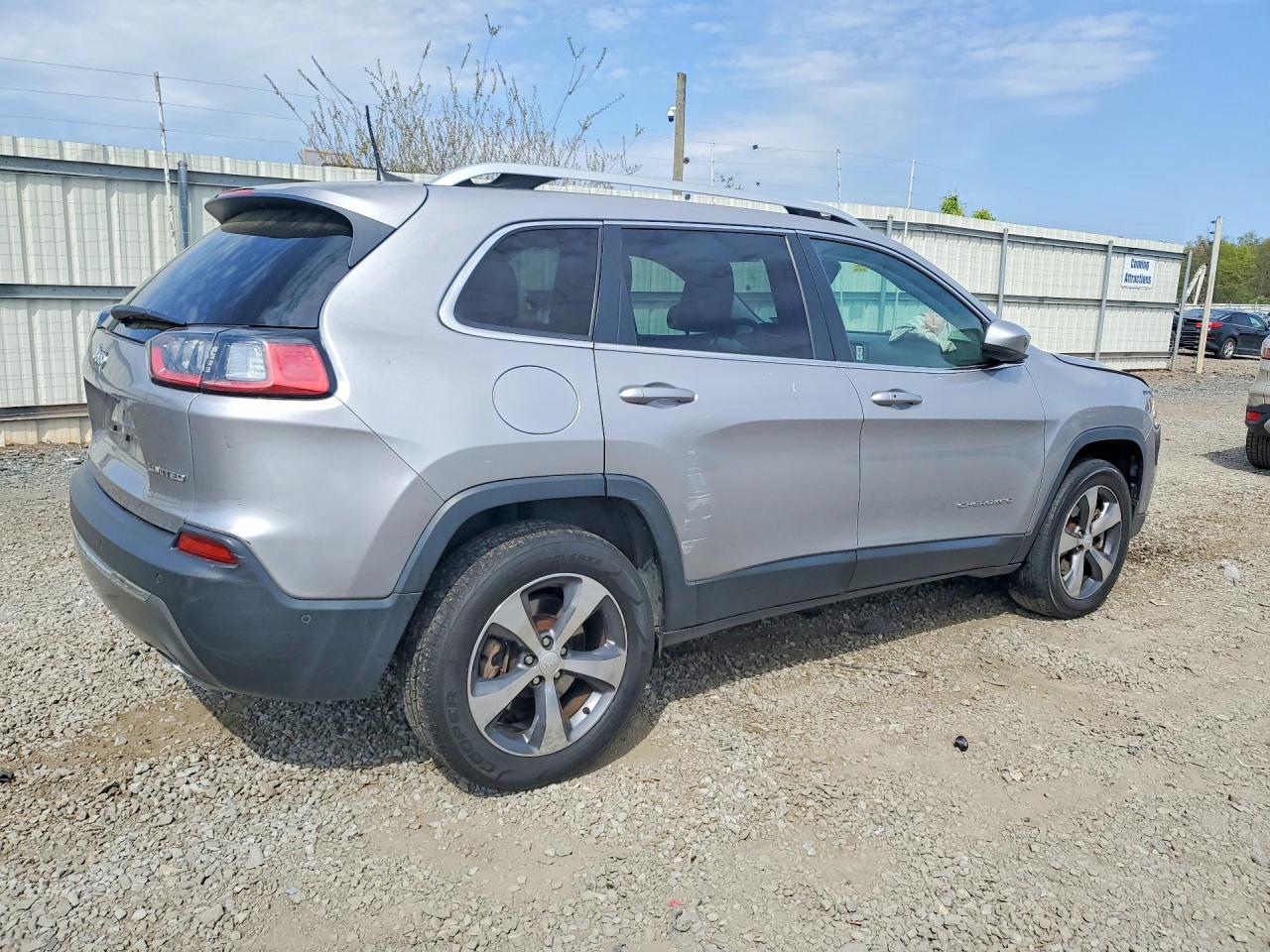 2019 JEEP CHEROKEE LIMITED photo 3