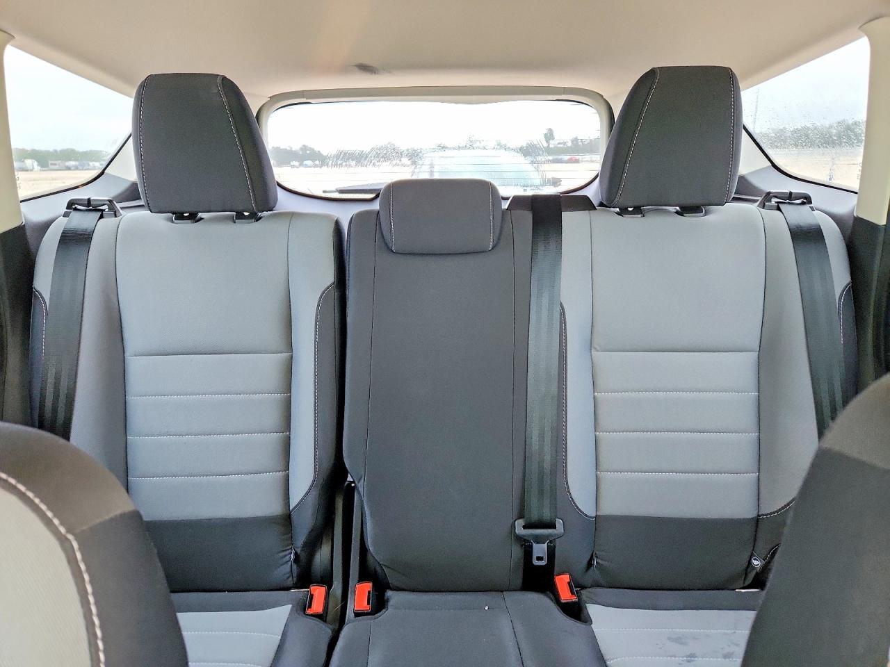 2017 FORD ESCAPE S photo 28