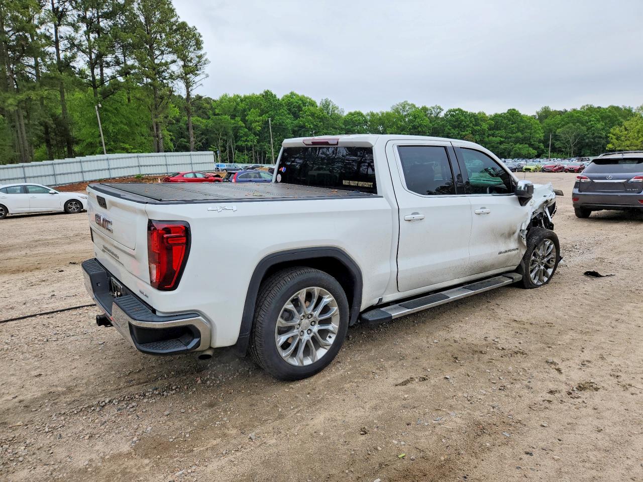 2022 GMC SIERRA LIMITED K1500 SLE photo 3