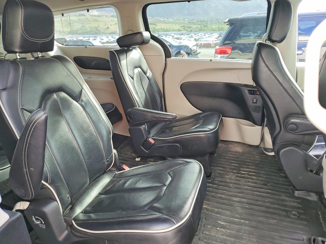 2023 CHRYSLER PACIFICA LIMITED photo 21