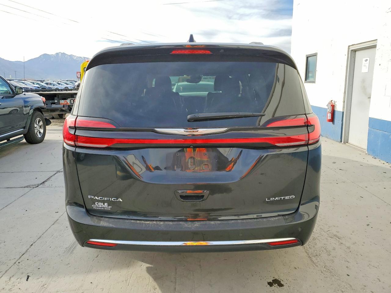 2023 CHRYSLER PACIFICA LIMITED photo 11