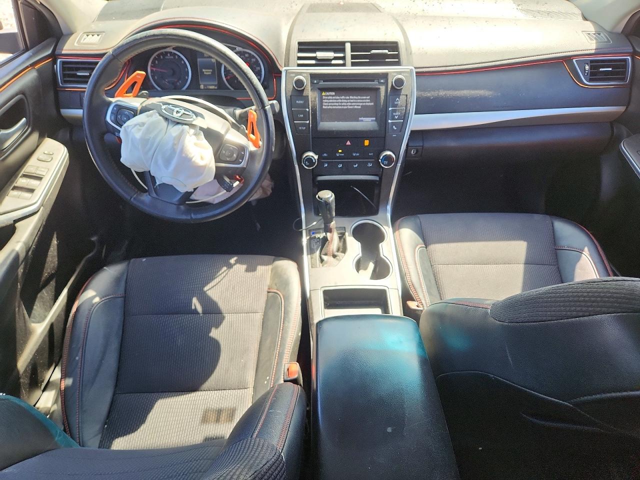 2017 TOYOTA CAMRY SE photo 15